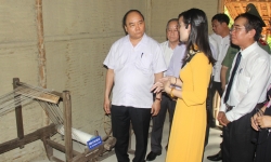 Thủ tướng Nguyễn Xuân Phúc thăm, dâng hương tại di tích nhà lưu niệm Bác Hồ ở Huế