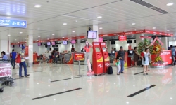 Hành khách tát thẳng vào mặt nhân viên hàng không ở sân bay Tân Sơn Nhất