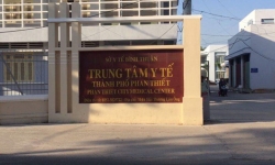 Giám đốc và nguyên Giám đốc TTYT Phan Thiết nộp tiền khắc phục vụ án tham ô