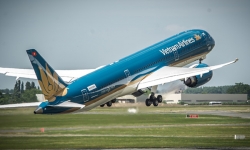 Lãnh đạo Vietnam Airlines đề xuất bỏ trần giá vé máy bay