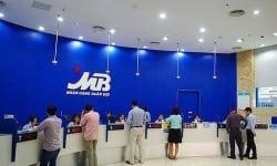 Hoạt động thanh toán của MB bị lỗi, khách hàng 'phóng tay' chi vượt số dư thẻ