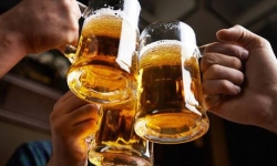 Luật phòng chống tác hại rượu bia có gây khó cho cổ phiếu ngành bia?