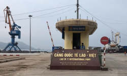 Khó khăn nguồn vốn cho Cảng quốc tế Lào - Việt