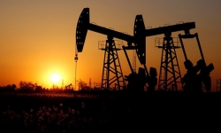 Vì sao giá dầu thô của Mỹ xuống mức âm?