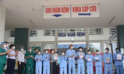 12 người mắc COVID-19 xuất viện ở Đà Nẵng, Quảng Nam, có bệnh nhân mới 1 tuổi