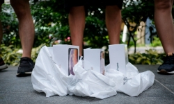 'Chiếc iPhone 12 đầu tiên về Việt Nam giá không dưới 200 triệu đồng