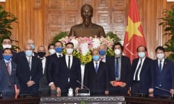 Thủ tướng đề nghị ông Philipp Rosler vận động các tập đoàn lớn đầu tư vào Việt Nam