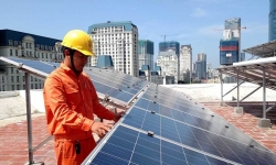 Đà Nẵng phấn đấu đến năm 2035 tổng công suất lắp đặt điện mặt trời mái nhà đạt 402,24 MW