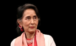 Sóng gió mới trong cuộc đời bà Aung San Suu Kyi