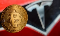 Elon Musk 'quay lưng' với Bitcoin, ngừng chấp nhận thanh toán khi mua xe Tesla