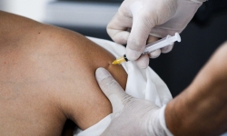 Doanh nghiệp ủng hộ quỹ vaccine có được ưu tiên tiêm trước?