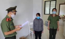 Bắt nữ giám đốc đưa 'chuyên gia dỏm' nhập cảnh trái phép vào Việt Nam