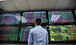 Dragon Capital: 'Định giá cổ phiếu ngân hàng và TTCK Việt Nam vẫn rất hấp dẫn dù đã tăng mạnh'