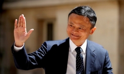 Tỷ phú Jack Ma đang làm gì?