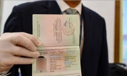 Bộ Công an ra quy định mới về hộ chiếu gắn chip
