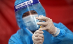 TP.HCM cho Tập đoàn Vingroup mượn 5.000 liều vaccine COVID-19 là 'hợp tình, hợp lý'