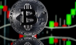 Bitcoin lập kỷ lục trong 3 tháng, vượt 50.000 USD