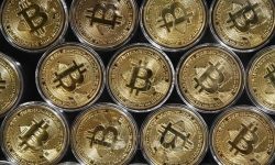 Bitcoin đối mặt năm 2022 'khó đoán'