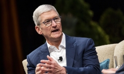 CEO Tim Cook: Apple sẽ xem xét tăng số lượng nhà cung ứng nội địa tại Việt Nam