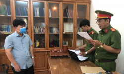 Liên quan vụ Việt Á, Giám đốc CDC Cà Mau bị bắt tạm giam