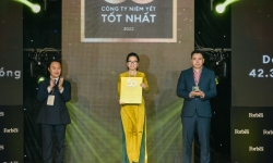 Vietcombank - ngân hàng duy nhất 10 lần liên tục được vinh danh Top 50 công ty niêm yết tốt nhất Việt Nam
