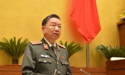Ủy ban Thường vụ Quốc hội chất vấn Bộ trưởng Công an Tô Lâm và Bộ trưởng VH,TT&DL Nguyễn Mạnh Hùng
