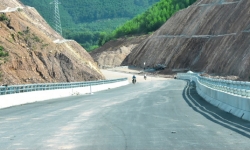 Cuối tháng 10 hoàn thành cao tốc Cam Lộ - La Sơn