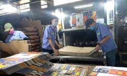 Doanh nghiệp Đà Nẵng nơi tăng tốc để kịp đơn hàng, nơi cho công nhân 'ăn Tết sớm'