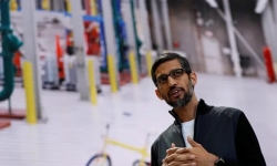 Nhân viên Google òa khóc khi 12.000 đồng nghiệp bị sa thải bất ngờ