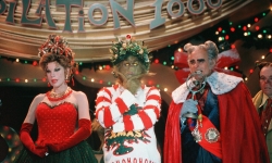 Vì sao bộ phim Giáng sinh đáng ngạc nhiên lại trở thành bộ phim thời trang được yêu thích?