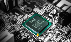 CEO Intel 'xem nhẹ' khoản lỗ 7 tỷ USD từ kinh doanh chip