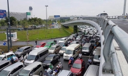 Gần 4.850 tỷ giải cứu kẹt xe sân bay Tân Sơn Nhất