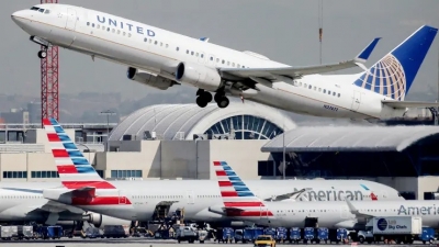 Chuyên gia Mỹ giải thích lý do giá vé máy bay tăng vào mùa hè