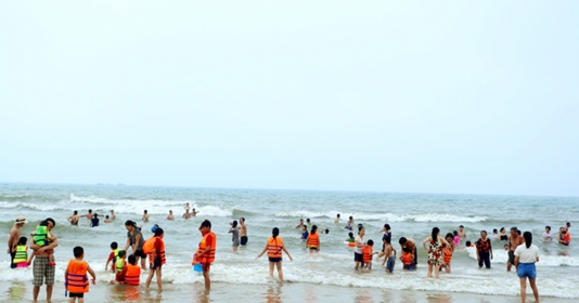 Biển Kỳ Xuân hoang sơ, thu hút hàng vạn lượt khách