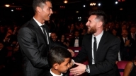 Ronaldo và Messi không được đề cử Quả bóng Vàng