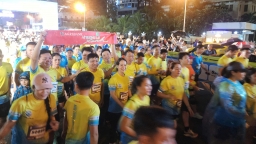 3.150 VĐV tham gia giải chạy Nha Trang Night Run Sanvinest