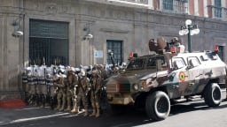 Quân đội rút khỏi Phủ Tổng thống sau cuộc đảo chính bất thành ở Bolivia