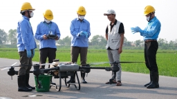 Tập huấn vận hành drone phun thuốc BVTV: Bước tiến mới trong khảo nghiệm nông nghiệp