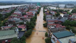 Thành phố Yên Bái: Đâu cũng thấy nước, đâu cũng thấy thuyền