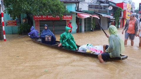 Chống chọi thiên tai không chỉ cần tình thương