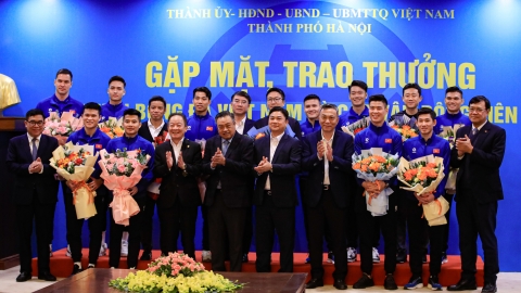 Bầu Hiển thưởng 4,4 tỷ đồng cho cầu thủ sau chức vô địch ASEAN Cup 2024