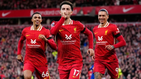 Liverpool vững ngôi đầu sau khi thắng Chelsea