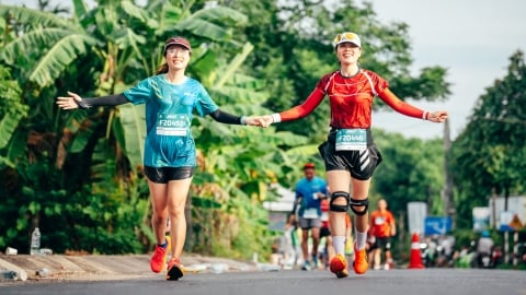 Những bóng hồng trên đường chạy Quảng Trị Marathon 2024