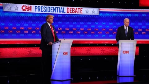 Hai ứng cử viên Tổng thống Mỹ tranh luận trực tiếp, ông Biden 'hụt hơi'