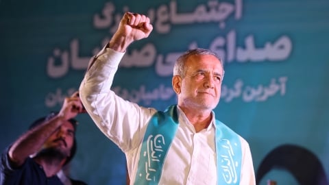 Cựu Bộ trưởng Y tế Masoud Pezeshkian đắc cử Tổng thống Iran