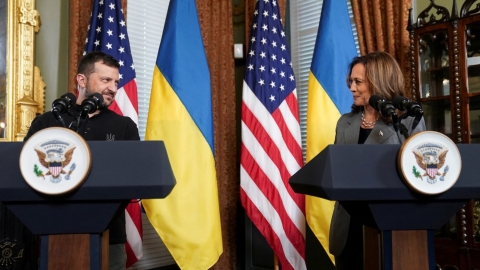 Chính quyền Biden viện trợ 'khủng' cho Ukraine, ông Trump đồng ý gặp Tổng thống Zelensky