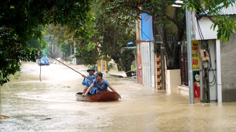 Thanh Hóa hối hả sơ tán người dân vì mưa lũ