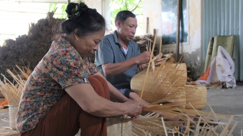 'Dốc túi' học nghề, đưa mây tre đan ra thị trường thế giới