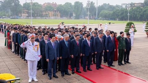 Lãnh đạo Đảng, Nhà nước và đại biểu Quốc hội viếng Chủ tịch Hồ Chí Minh