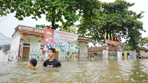 Lũ sông ở Hà Nội vẫn ở mức cao dù thủy điện đóng cửa xả